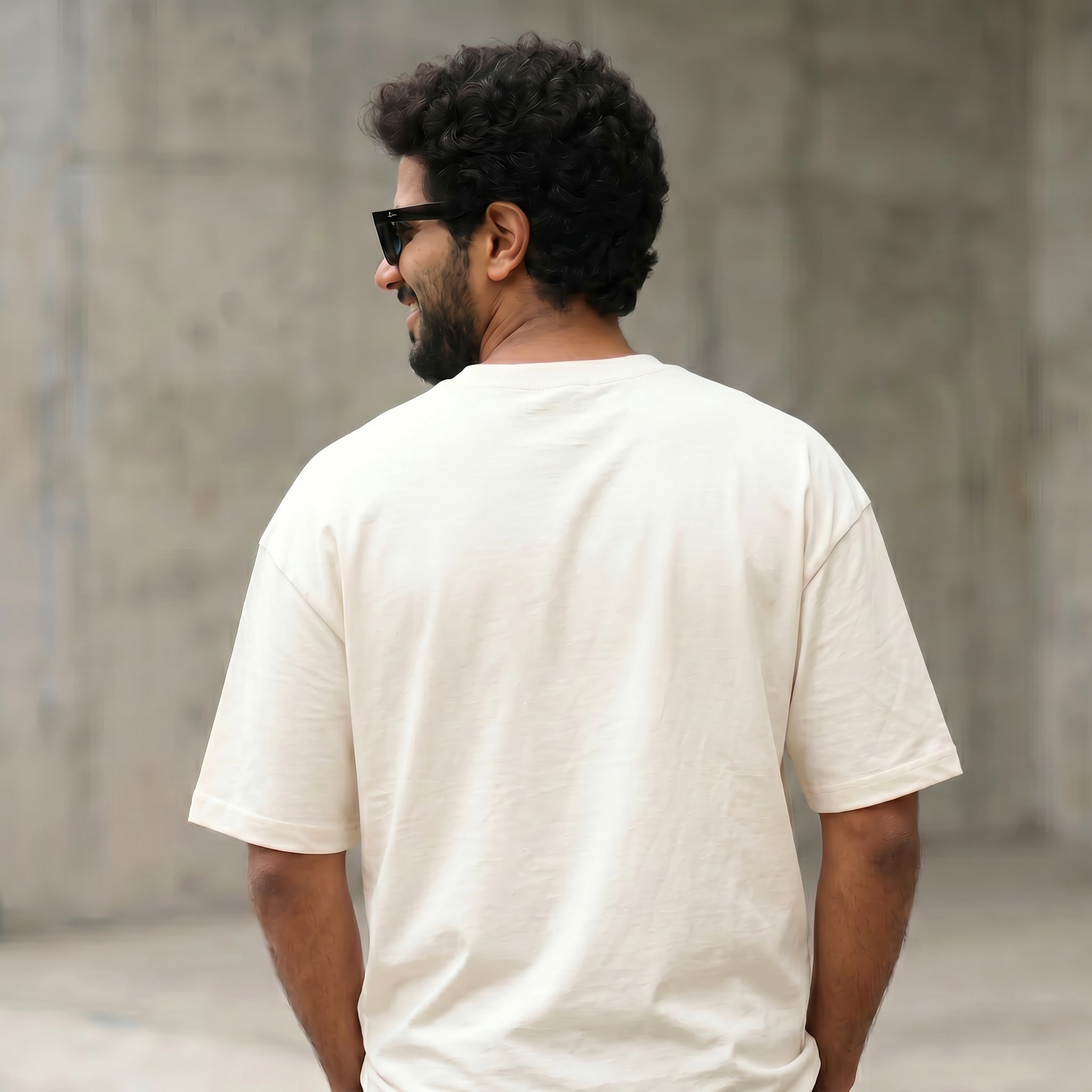 Dommage — Unisex Oversized Tee